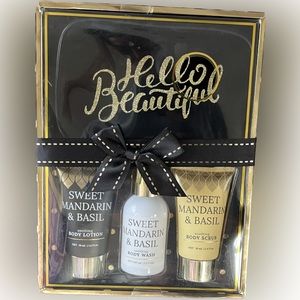 The Ultimate Travel Essentials Gift Set